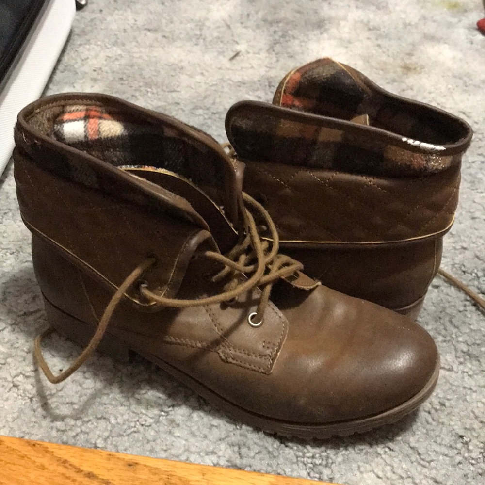Rock & Candy plaid boots